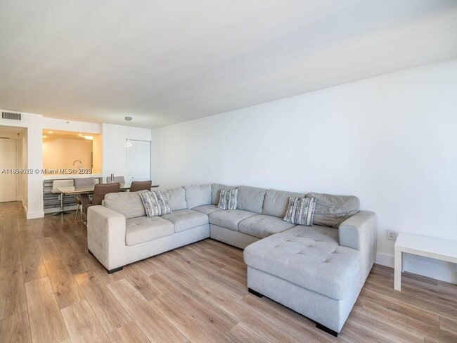 Building Photo - 555 NE 15th St