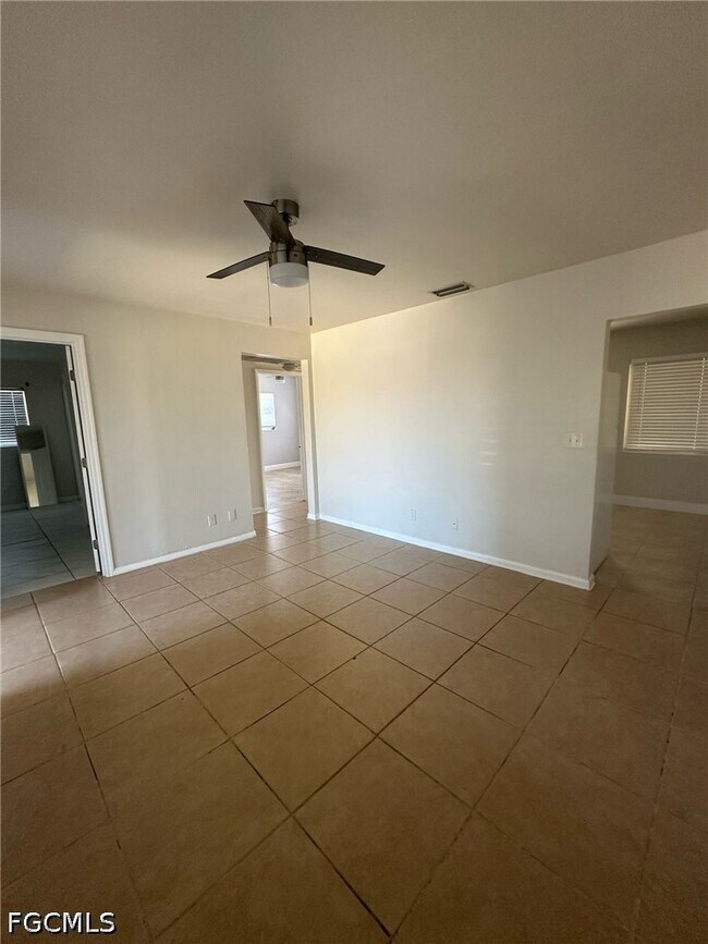 Foto del edificio - 330 Palmetto Dr