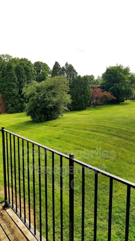 Foto principal - 1120 King Louis Ct