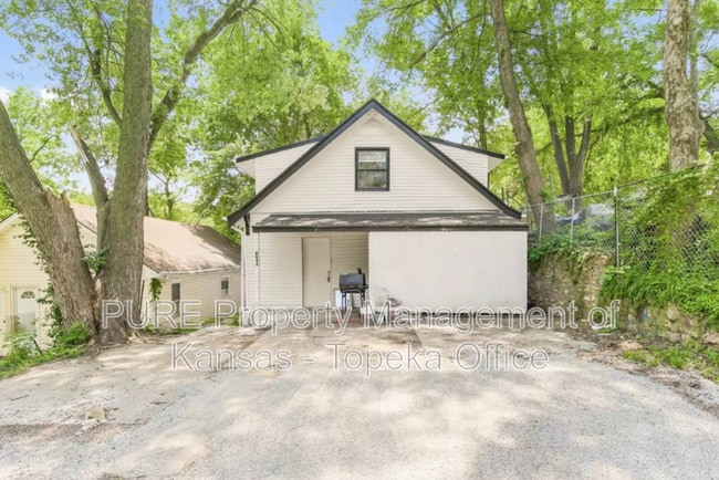 Building Photo - 8842 Lexington Ave