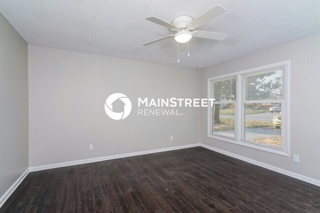 Foto del edificio - 3 Bedroom Pet-Friendly Home in Louisville, KY with Main Street Renewal