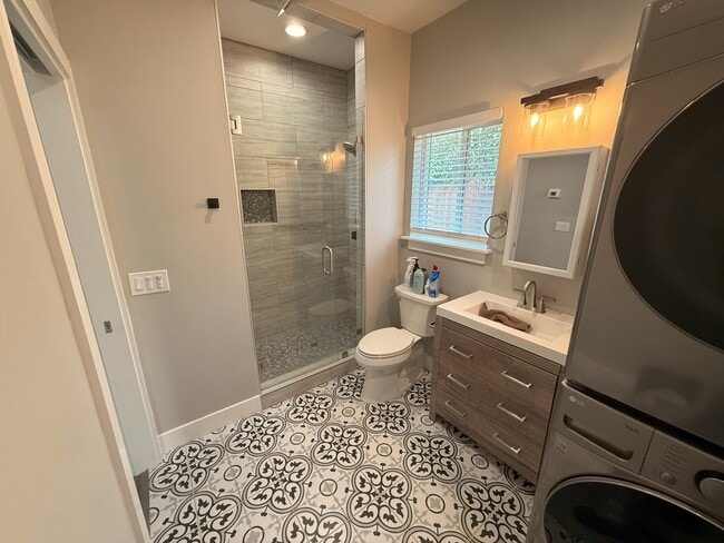 Building Photo - 5202 Tucson Cir