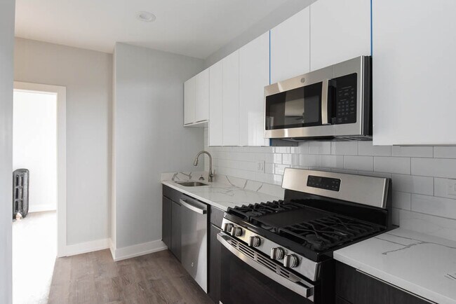 Building Photo - 1708 W Juneway Terrace