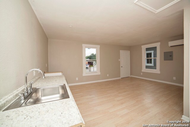 Foto del edificio - 645 E Park Ave