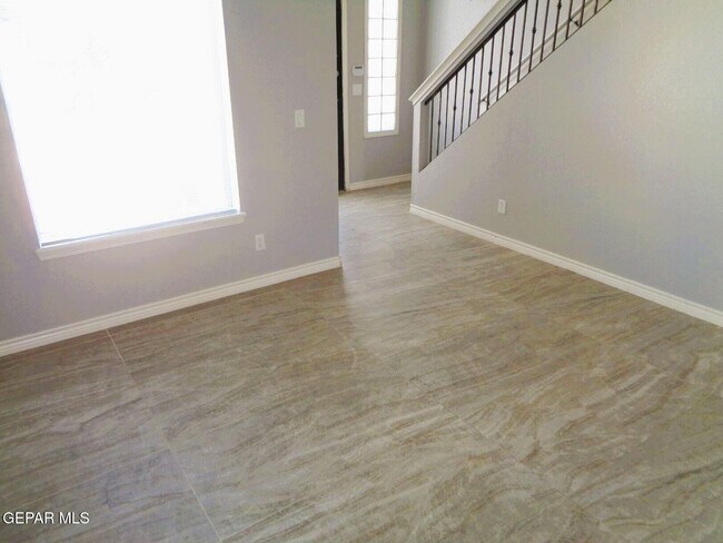 Foto del edificio - 2853 Time Rock Pl