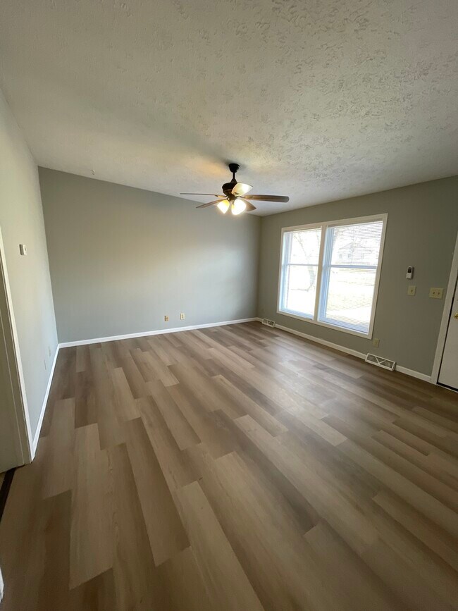 Building Photo - 1811 Riley Rd