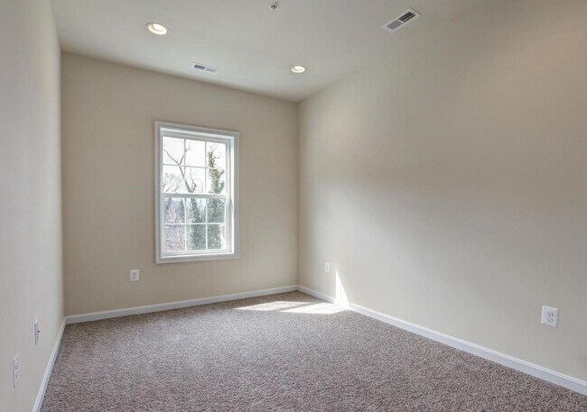 Dormitorio número 3 - 5007 A St SE