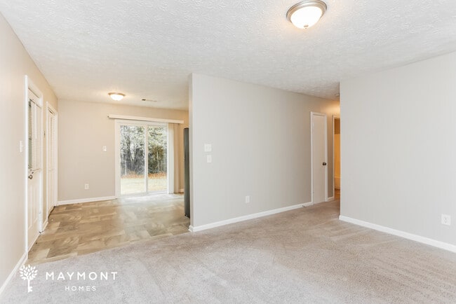 Foto del edificio - 570 Lakeridge Cir SE