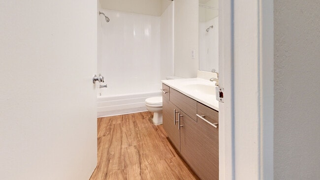 Interior Photo - Rosebeach