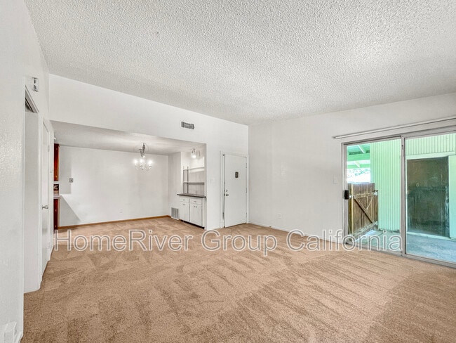Building Photo - 3012 Sybil Way