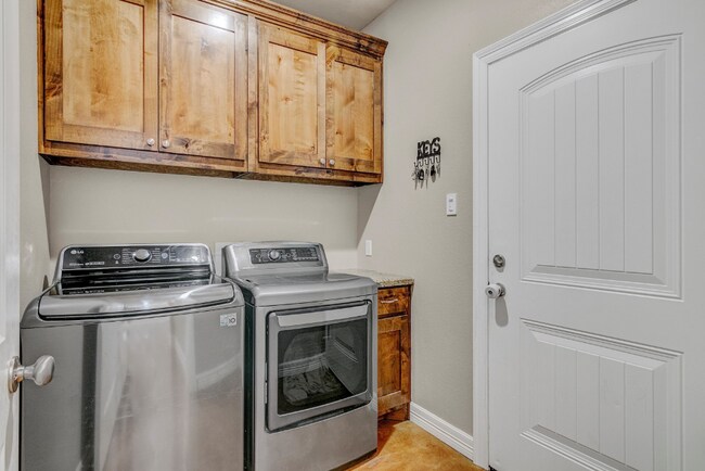 Foto del edificio - 6407 Norwood St