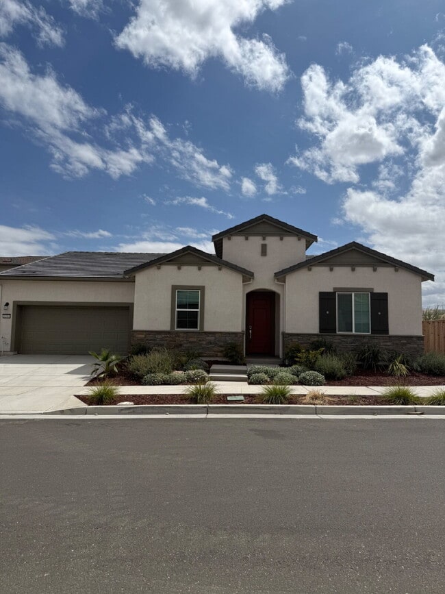 Building Photo - 8190 Lamplight Dr