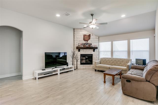 Foto del edificio - 9701 Creekmere Dr