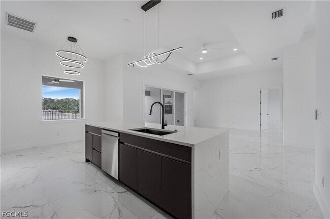 Building Photo - 2721 NW 41st Ave