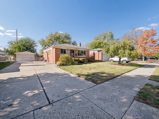 Building Photo - 26805 Richard Dr