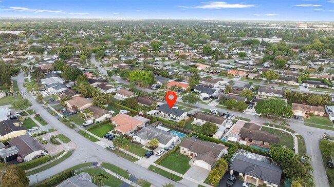 Building Photo - Southwest 74th Street, Miami, FL 33183 - 3 BR 2 BA single-family home