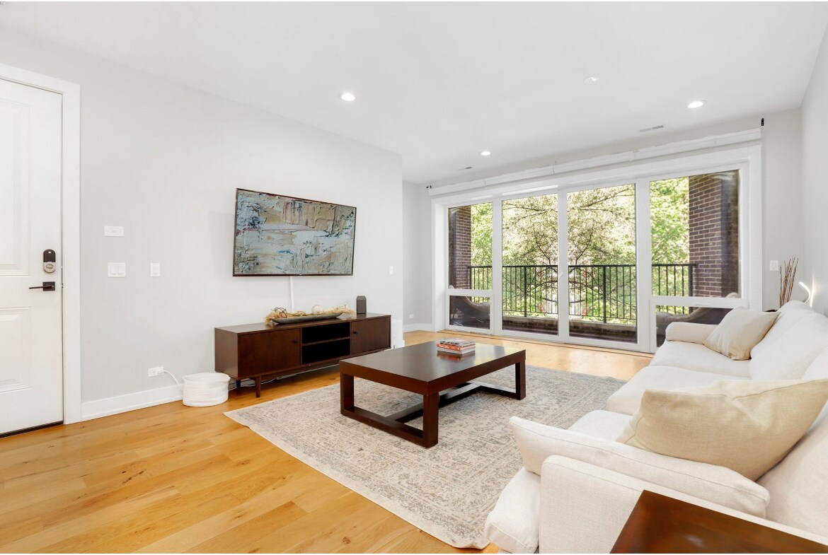 Foto principal - 1445 N Rockwell St