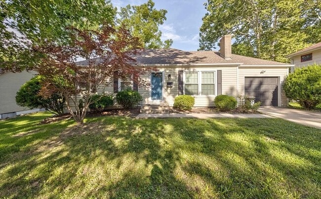 Foto del edificio - 8608 Maple Ave