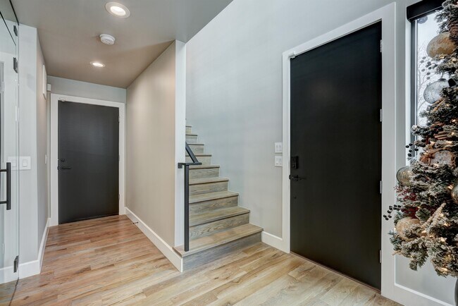Foto del edificio - 819 NW 6th St