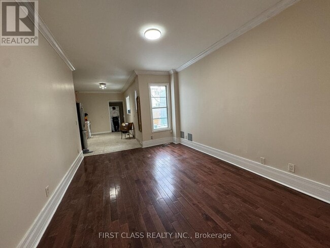 Building Photo - 30 Endean Ave