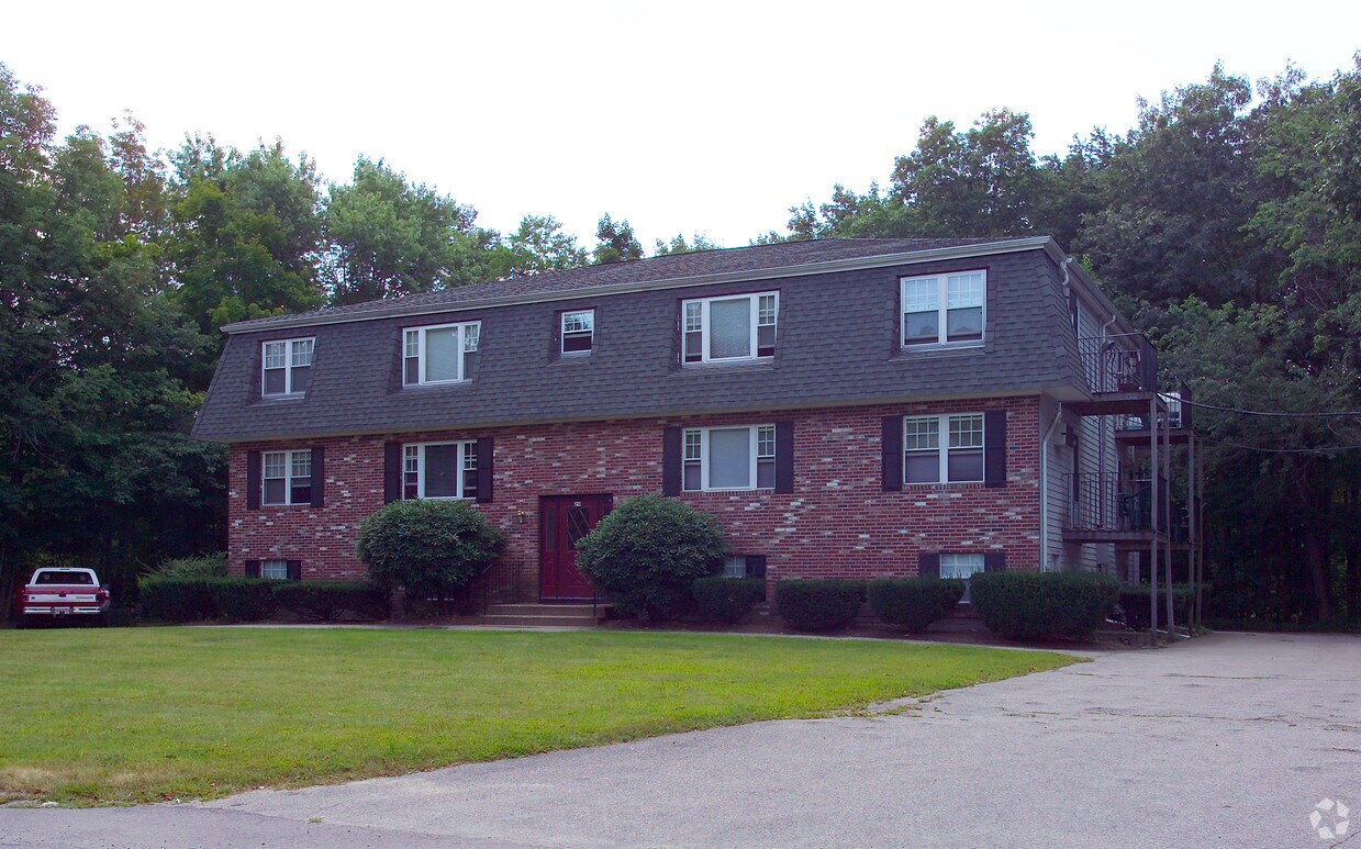 29 Sherman St, Foxboro, MA 02035 Apartments in Foxboro, MA