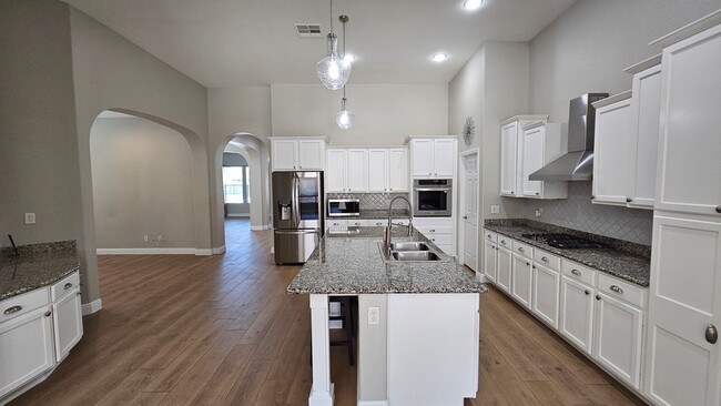 Building Photo - Gorgeous Single Story in Southern Highlands!
