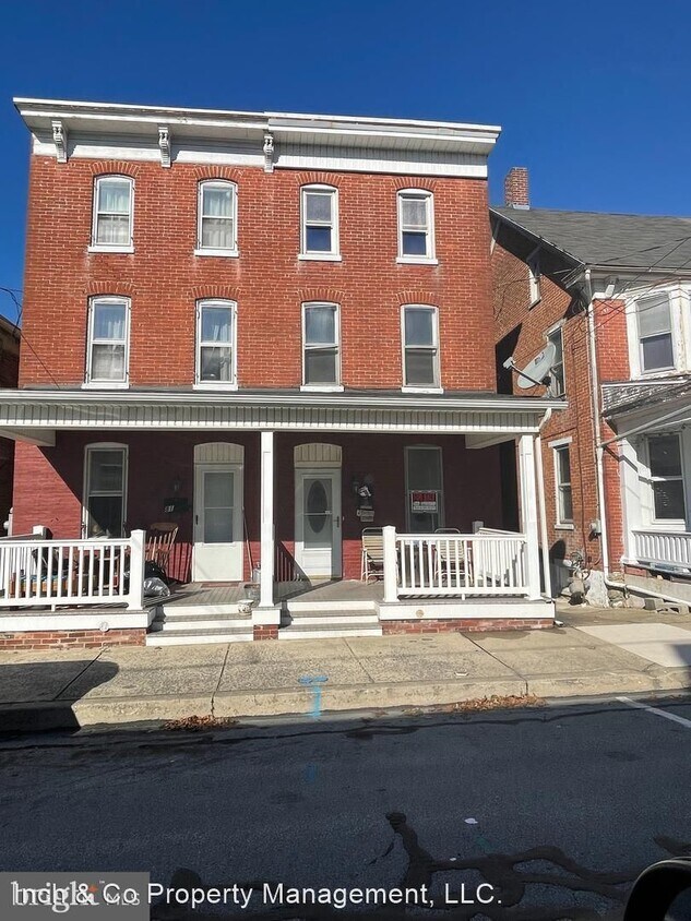 Primary Photo - 4 br, 1.5 bath House - 79 1st Ave