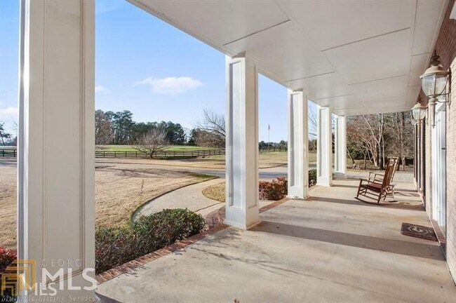 Building Photo - 1500 Covered Bridge Rd