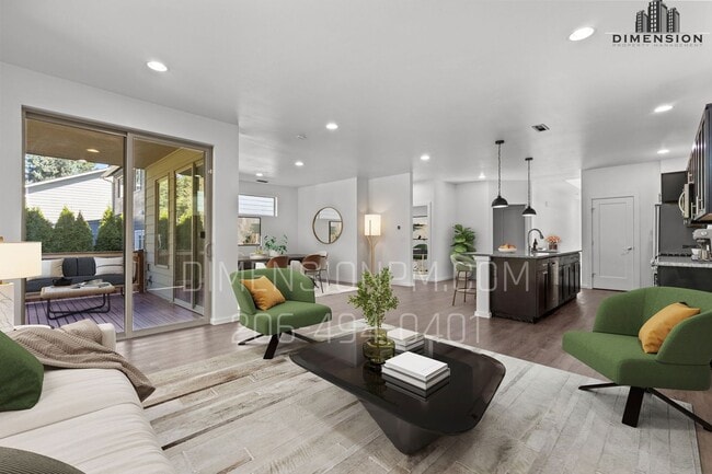 Building Photo - Kent Home