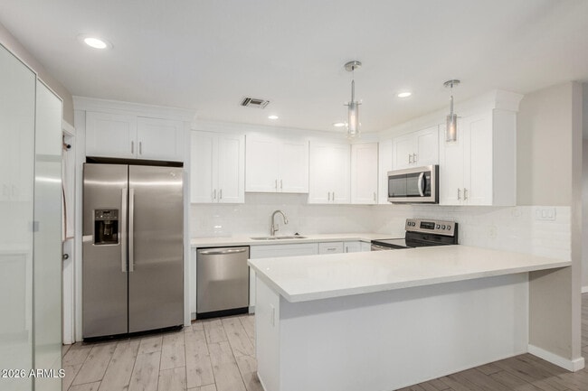 Foto del edificio - 1208 W 6th St