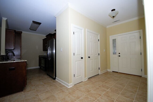 Foto del edificio - 145 Oxford Square, Goldsboro, NC 27534