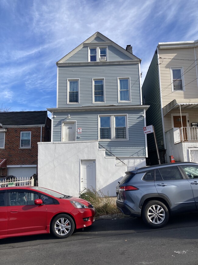 Building Photo - 3054 Barker Ave