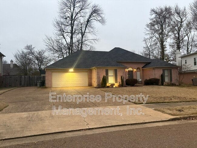 Photo - 6894 Hedgewood Ln House