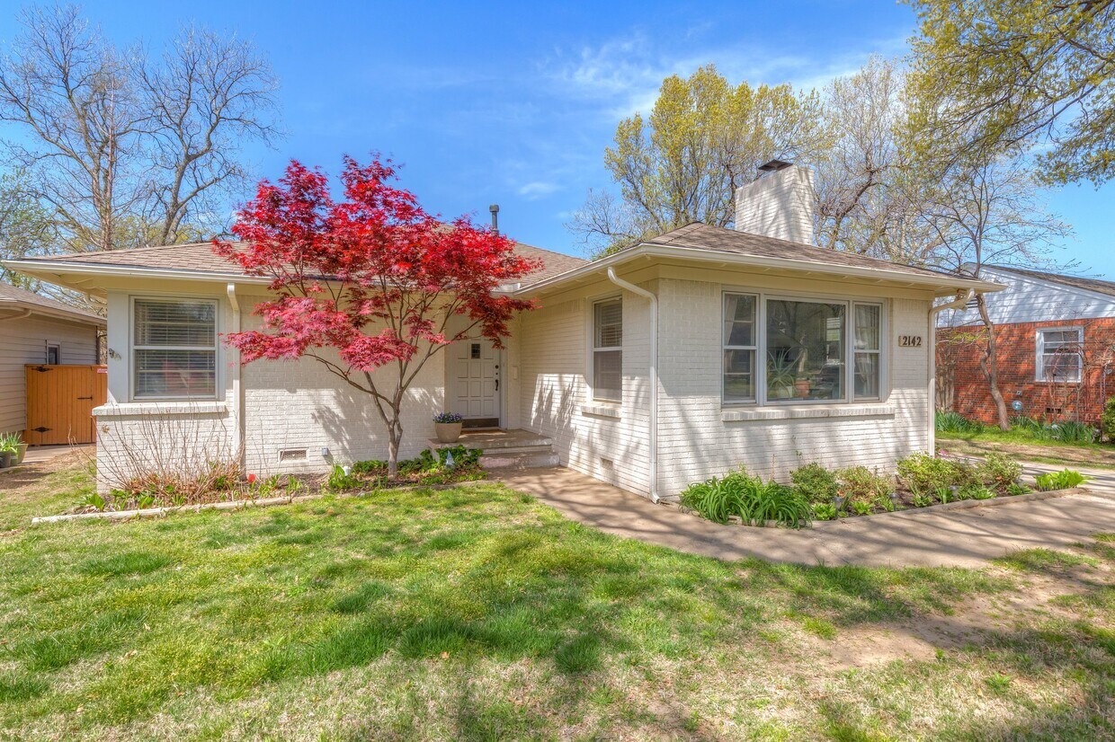 Primary Photo - 2142 S Florence Pl