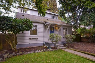 Building Photo - 6124 NE 28th Ave