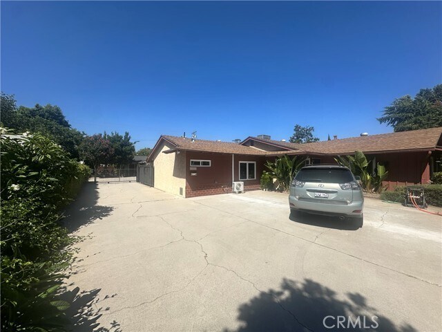 Primary Photo - 11713 Killian St