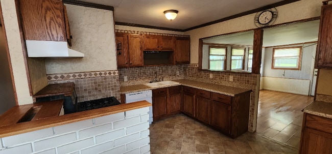 Building Photo - 3365 Buckner St