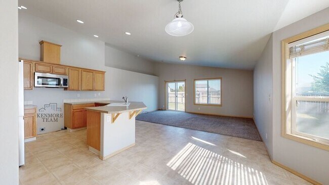 Foto del edificio - 5612 Taft Dr