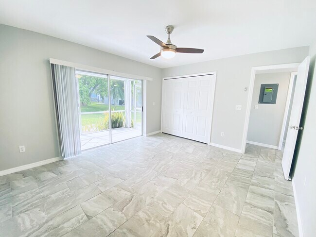 Foto del edificio - 5023 SW 16th Pl