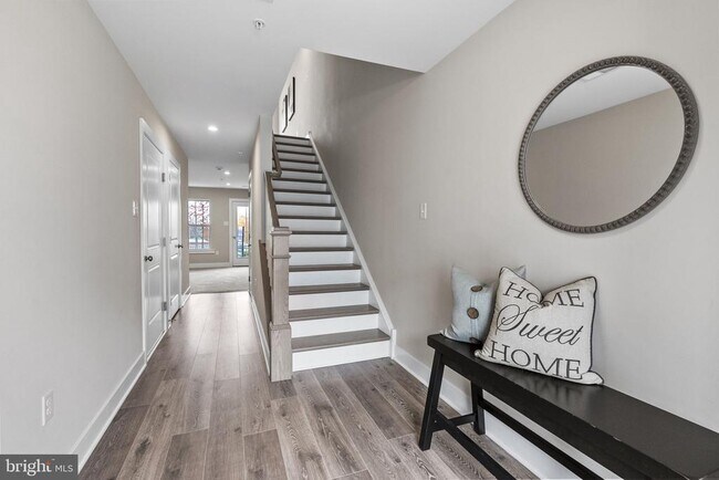 Foto del edificio - 105 Higher Rock Ct