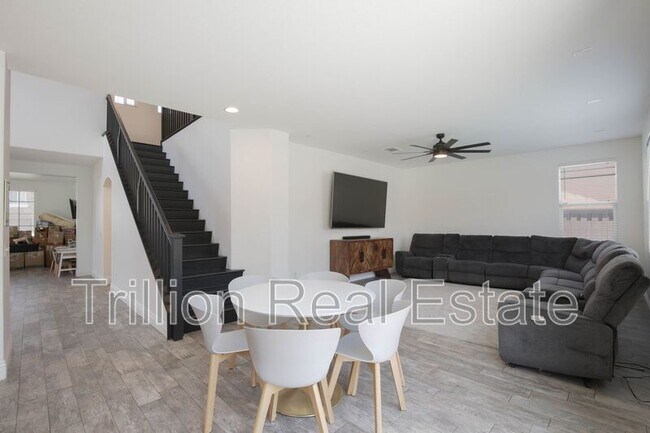 Building Photo - 32324 Orange Blossom Dr