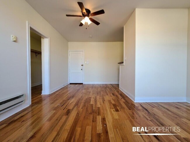 Building Photo - 0 bedroom in CHICAGO IL 60614