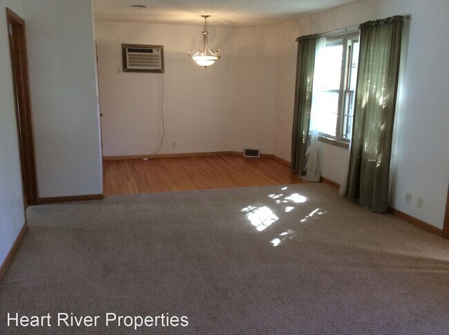 Building Photo - 3 br, 2 bath House - 504 5th St West