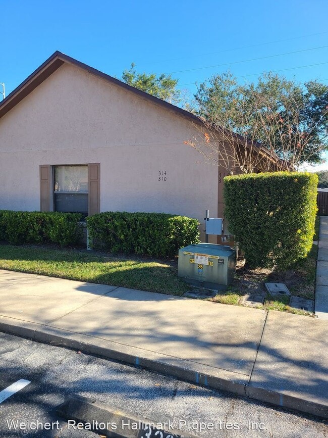 Building Photo - 2 br, 2 bath House - 314 Douglas Way #90