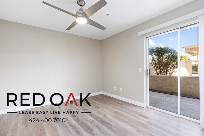 Foto del edificio - Charming Bright Newly Remodeled Two Bedroo...