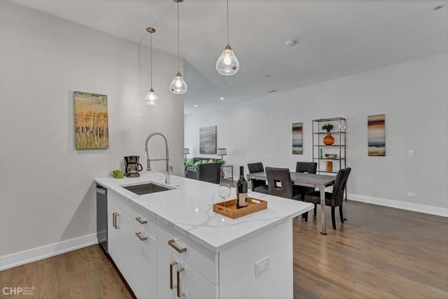 Foto del edificio - 2217 W Madison St