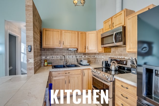 Building Photo - 2137 S Vallejo St