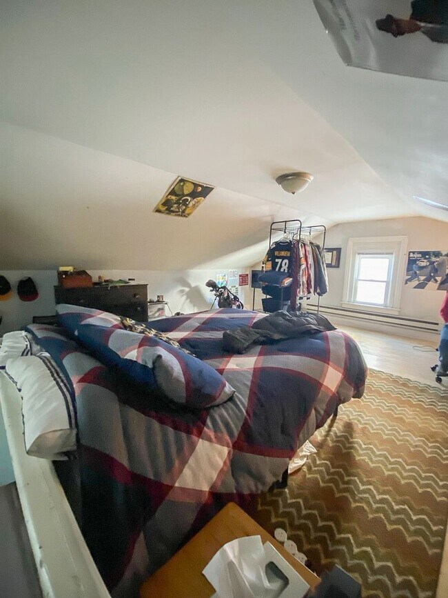 Foto del edificio - AVAILABLE AUGUST 2024 - Great 4+ Bed, 1.5 ...