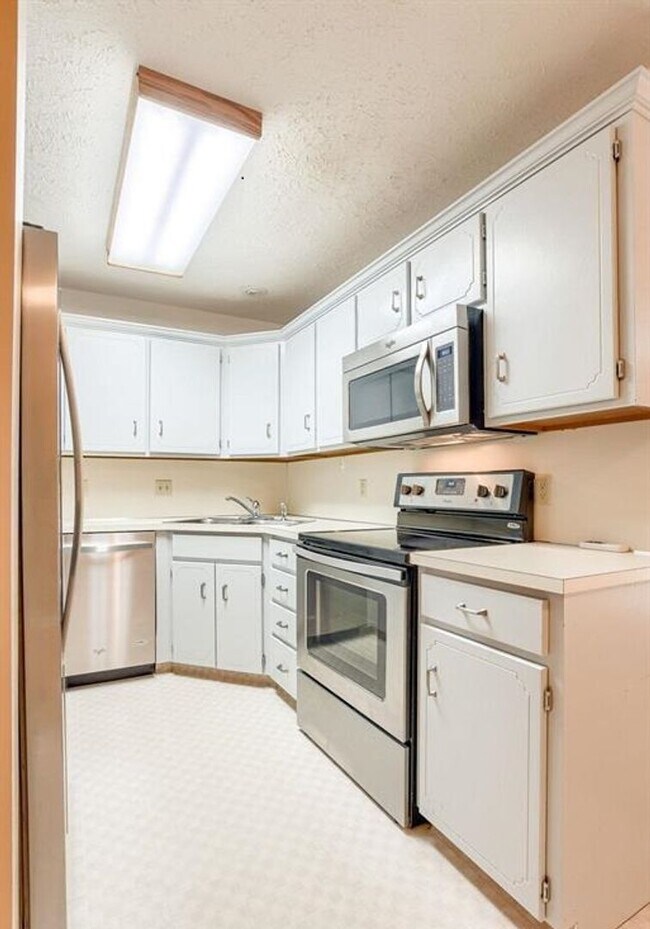 Foto del edificio - Townhome Available in Bellevue