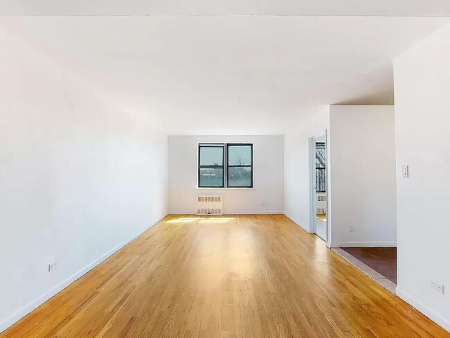 Building Photo - 2640 Marion Ave